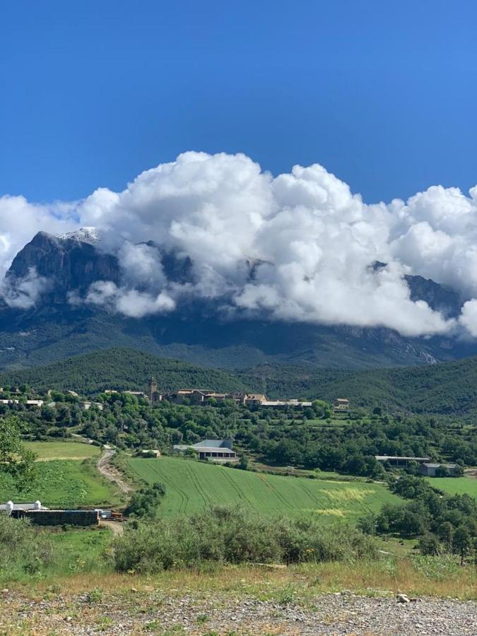 Preciosas Vistas A La Montana, Luminoso Y Acogedor Lägenhet El Pueyo de Araguás Exteriör bild